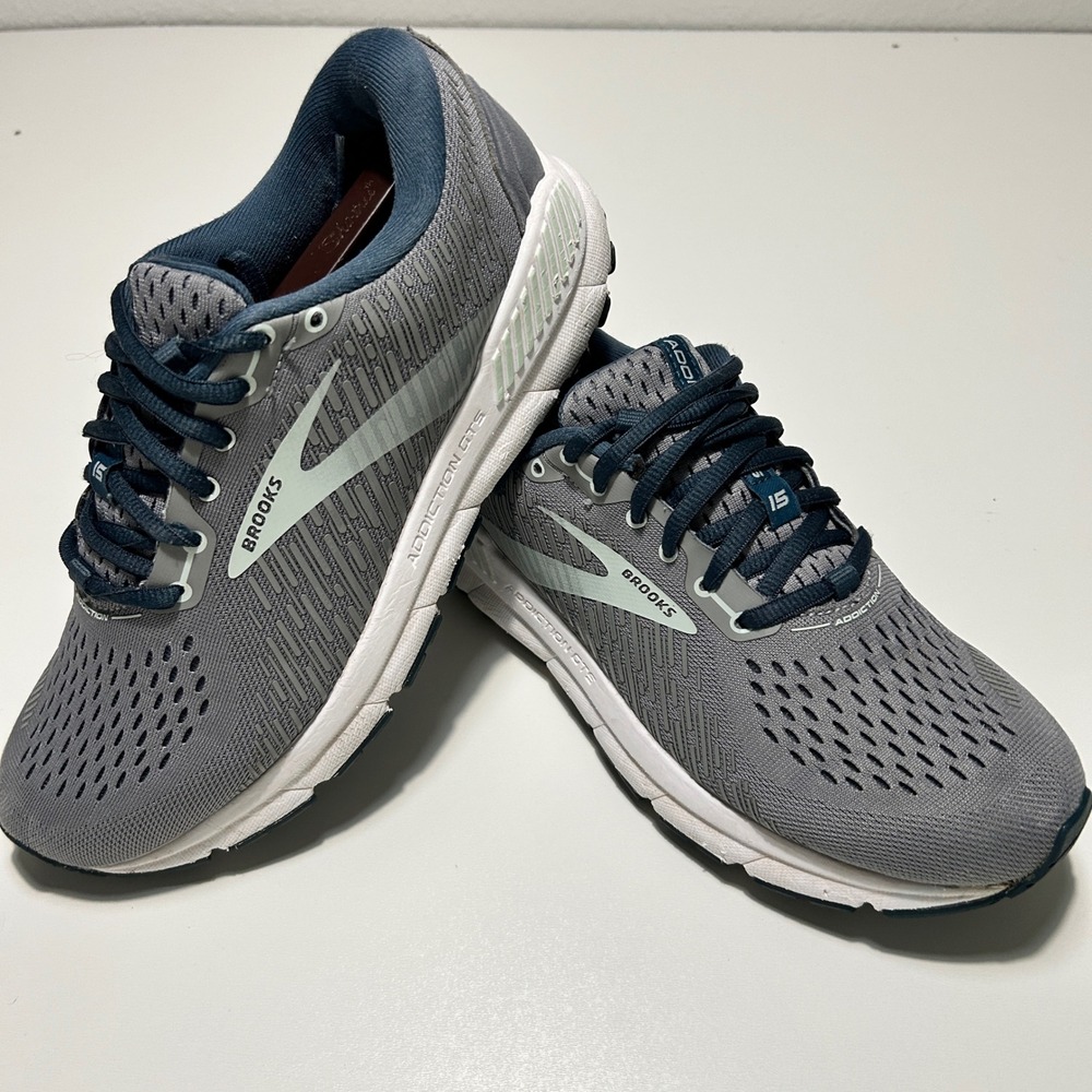 Brooks Addiction GTS 15 Womens Grey Navy Running Shoes 1203521B099 Size 8 B